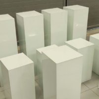 Колонна белая из стекла 120 см