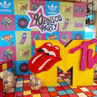 Фотозона Disco party MTV 90s